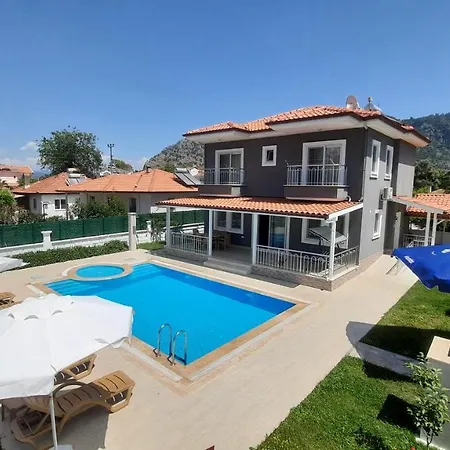 Ema Villa *