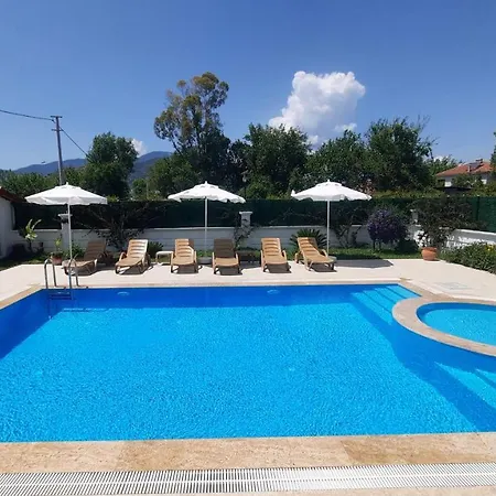 Ema Villa *