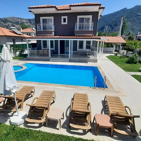 Ema Villa